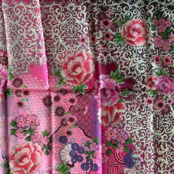 Johnny Was Pink Lace Silk Scarf Square Large Bold Floral Black Flower Tassels NW - Picture 6 of 6